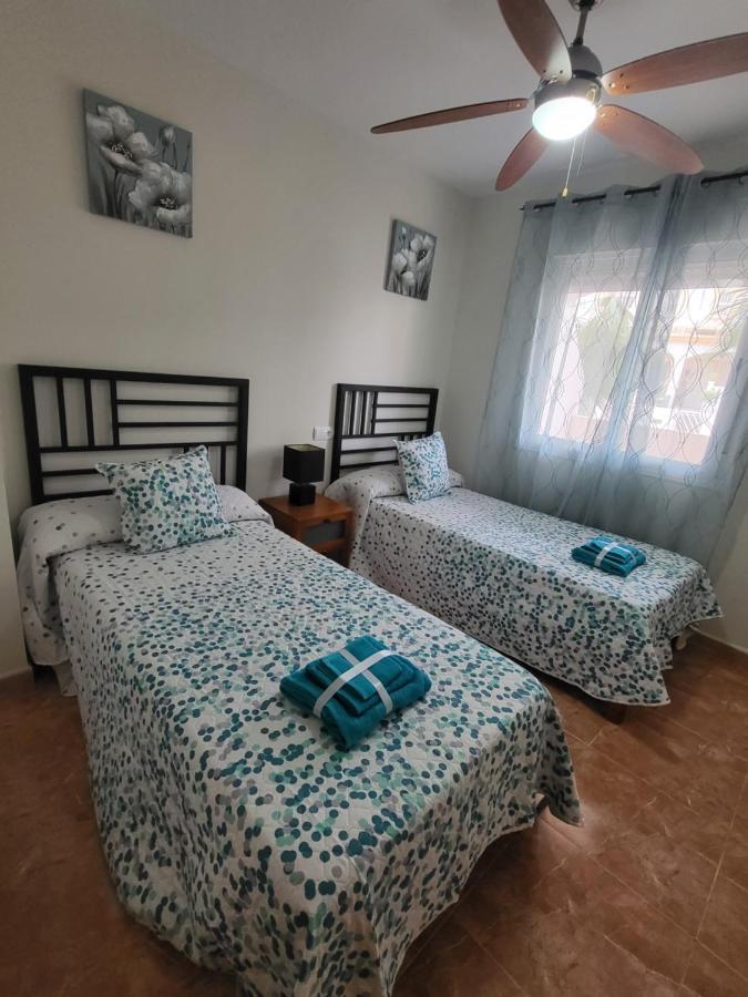 ¡bajo Con Terraza Y Patio Con Vistas A La Piscina Comunitaria! Apartment Vera