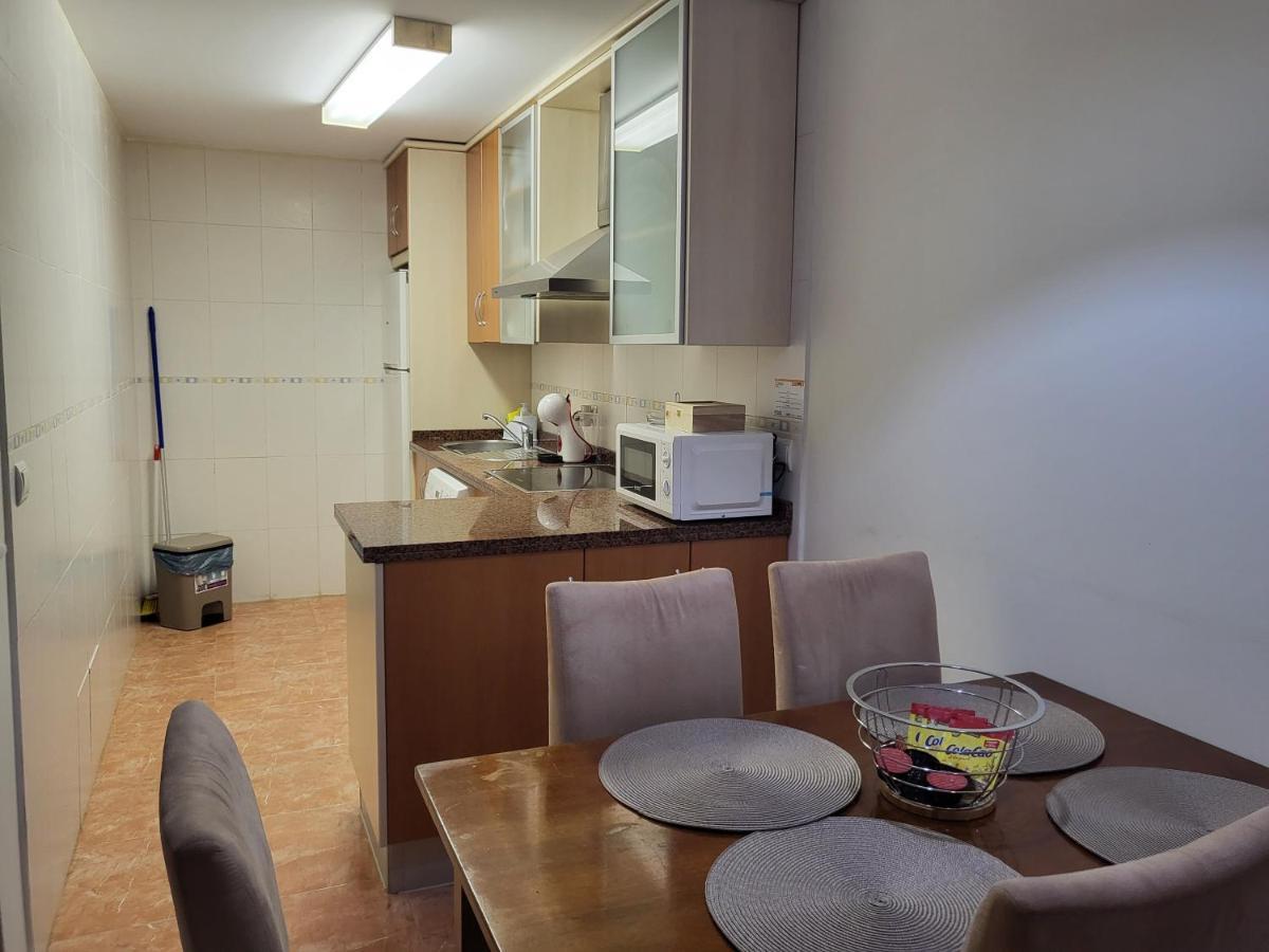 Apartment ¡bajo Con Terraza Y Patio Con Vistas A La Piscina Comunitaria!