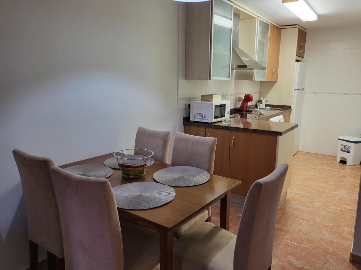 Apartment ¡bajo Con Terraza Y Patio Con Vistas A La Piscina Comunitaria! *