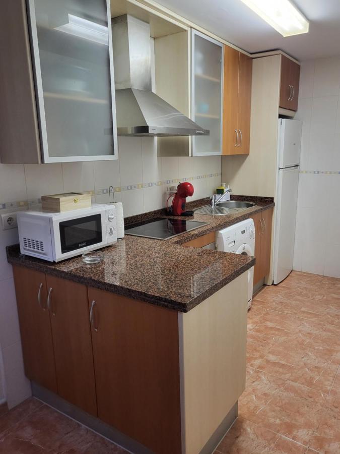¡bajo Con Terraza Y Patio Con Vistas A La Piscina Comunitaria! Apartment